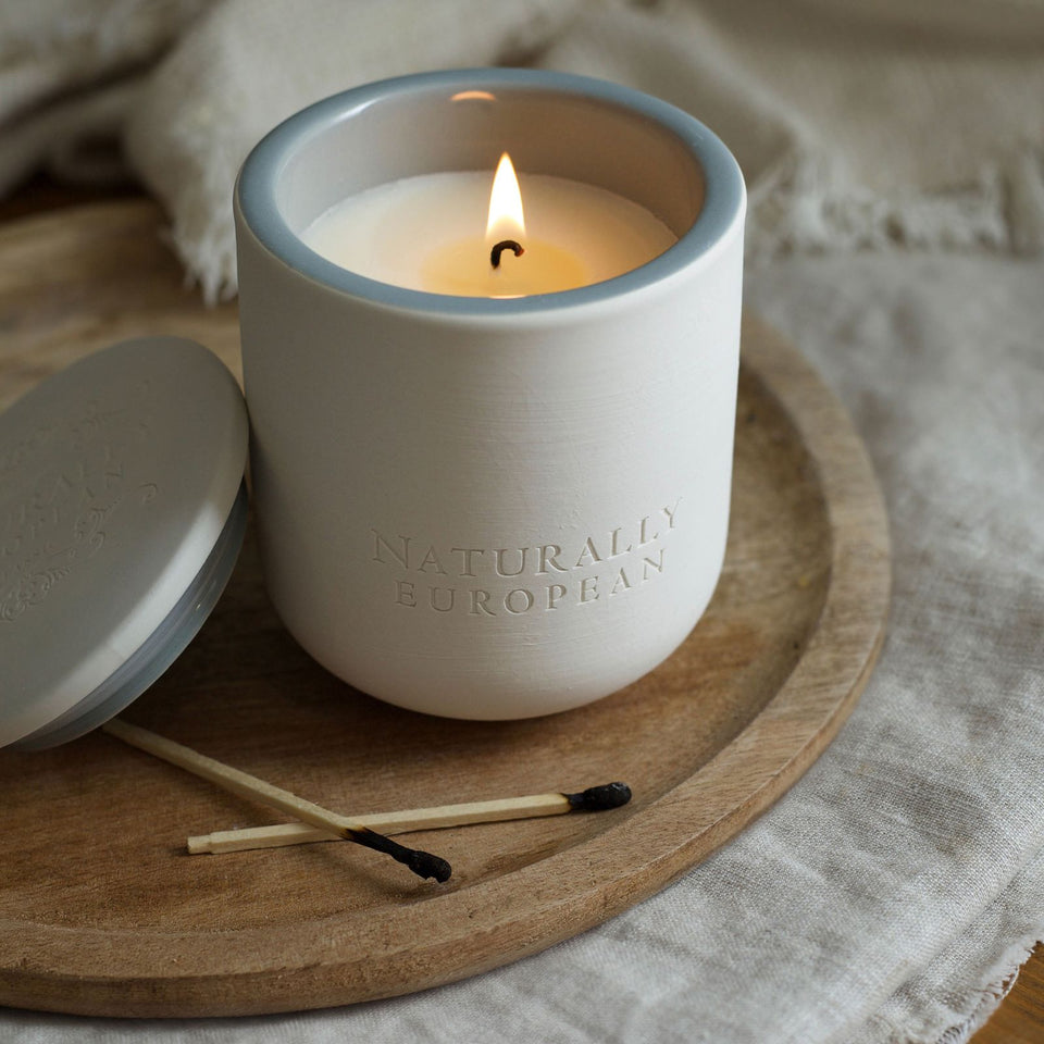 Naturally European Oak Moss and Vetiver 200g Candle