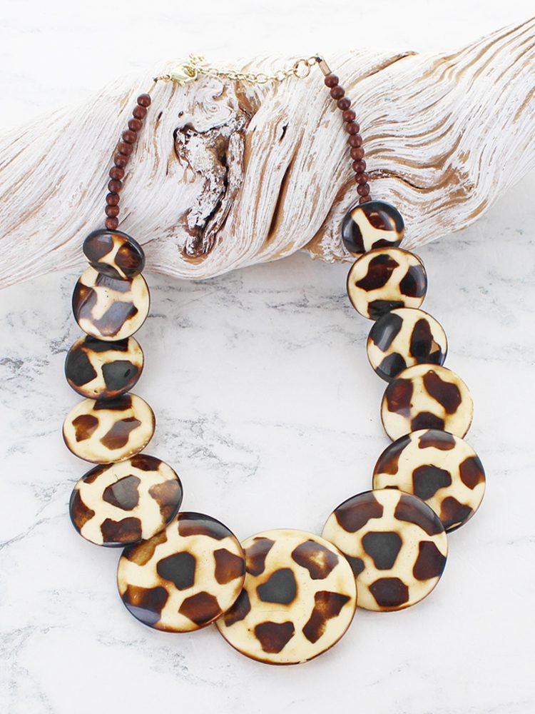 Overlapping Resin Disc Necklace AY6609