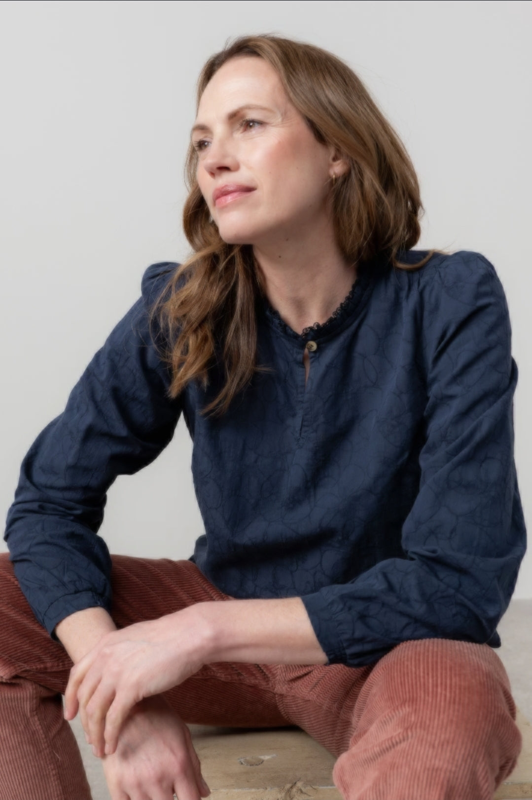 Lily and Me Emily Blouse Plain Jacquard-White finn