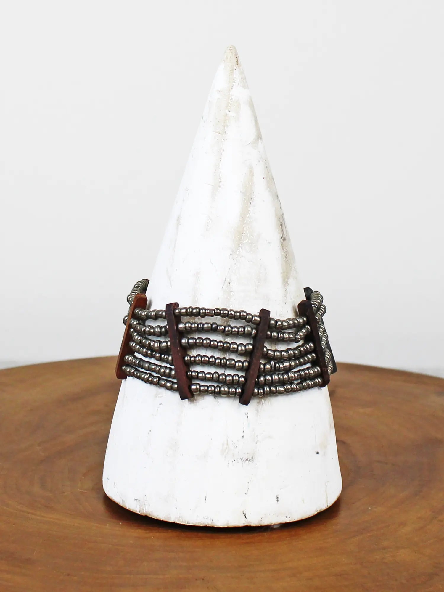 Suzie Blue ELASTICATED WOOD & BEAD BRACELET PP1500-Suzie Blue-White finn