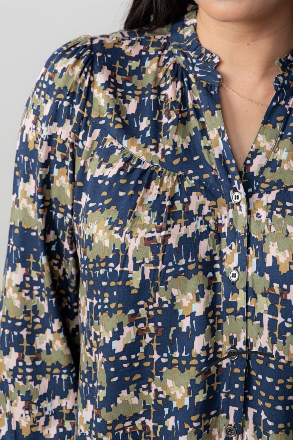 Lily and Me Wayfaring Blouse Clover-White finn