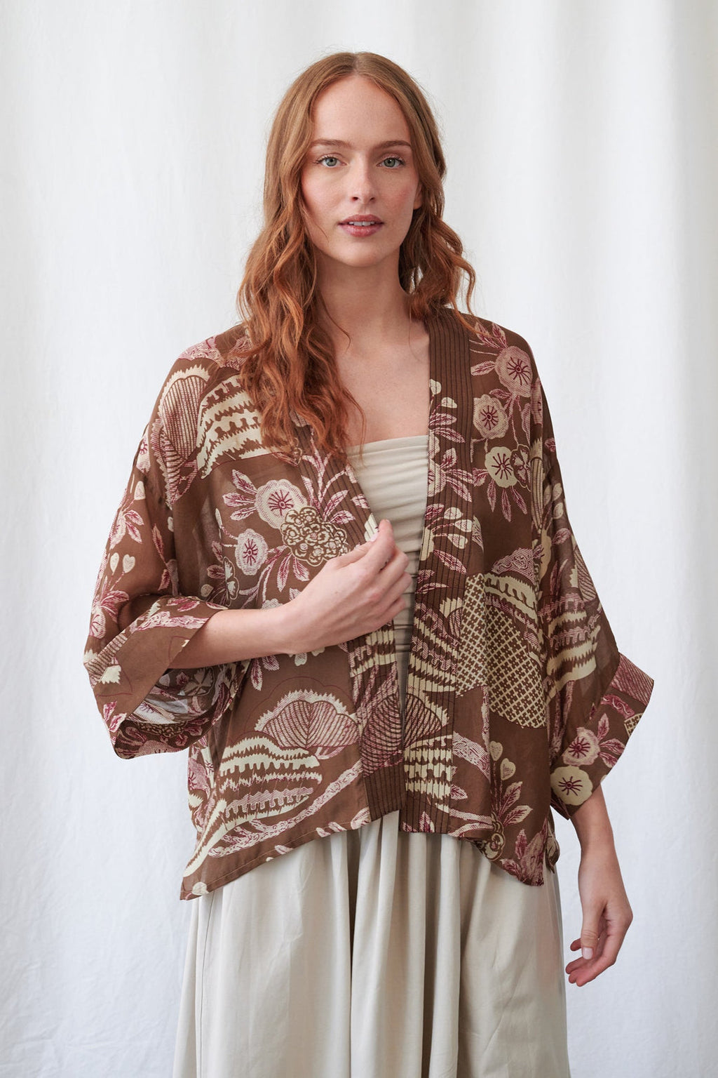 One Hundred Stars Rosa Brown Kimono