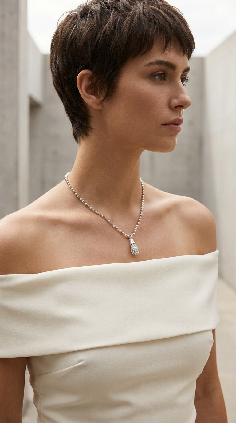 Envy Teardrop Necklace 613