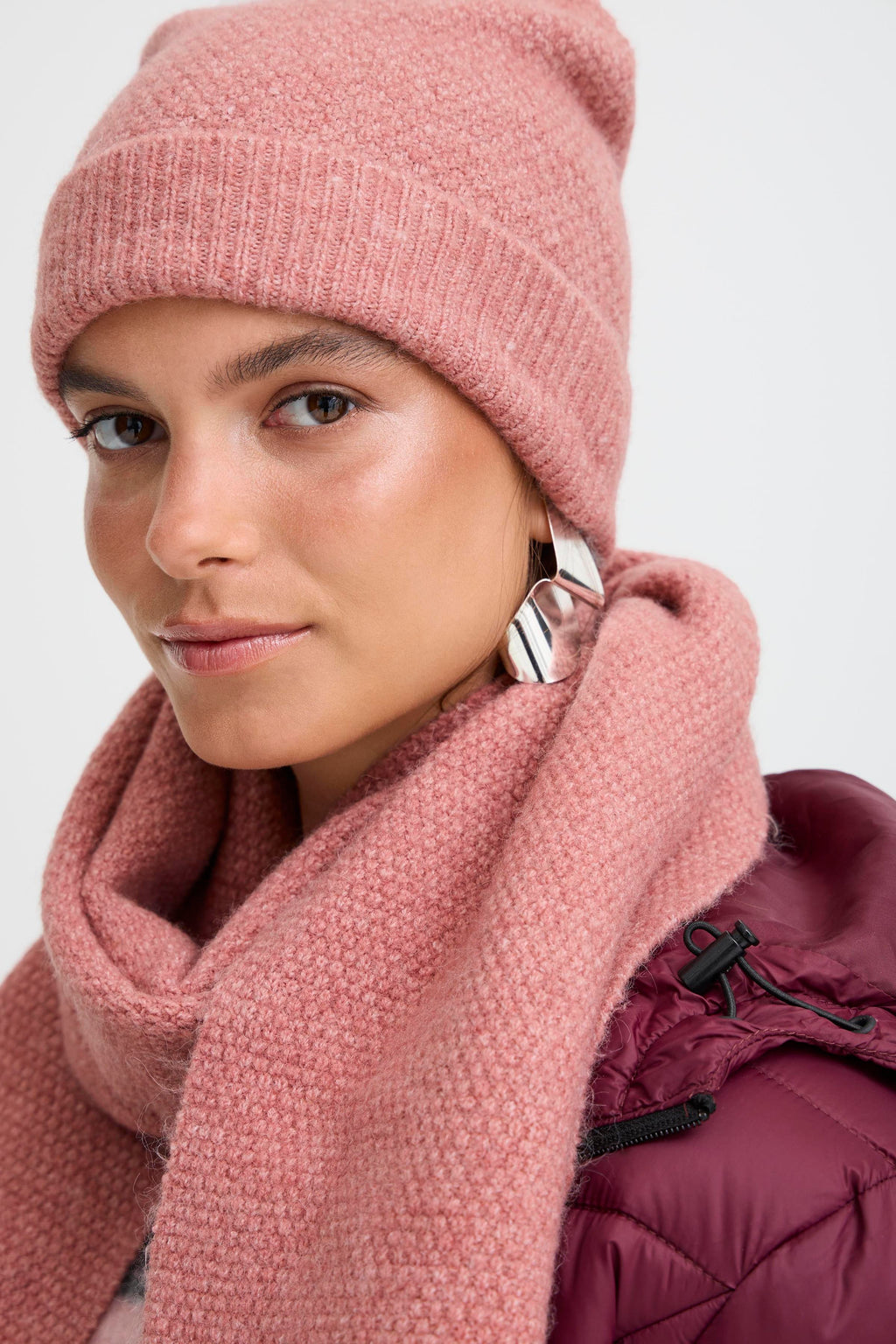B.young Byvilko Beanie