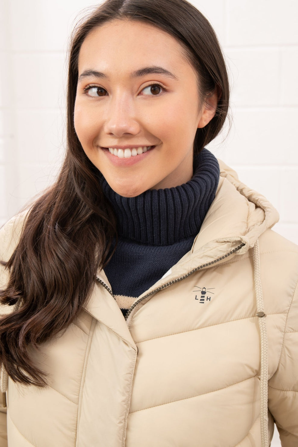 Lighthouse Laurel Coat