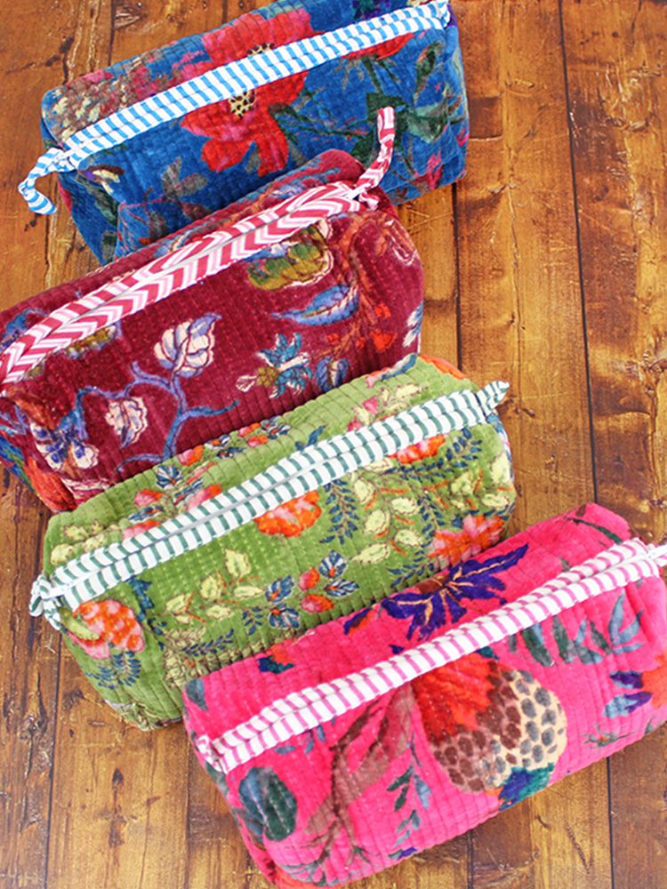 QUILTED VELVET WASH BAG JT6604GN