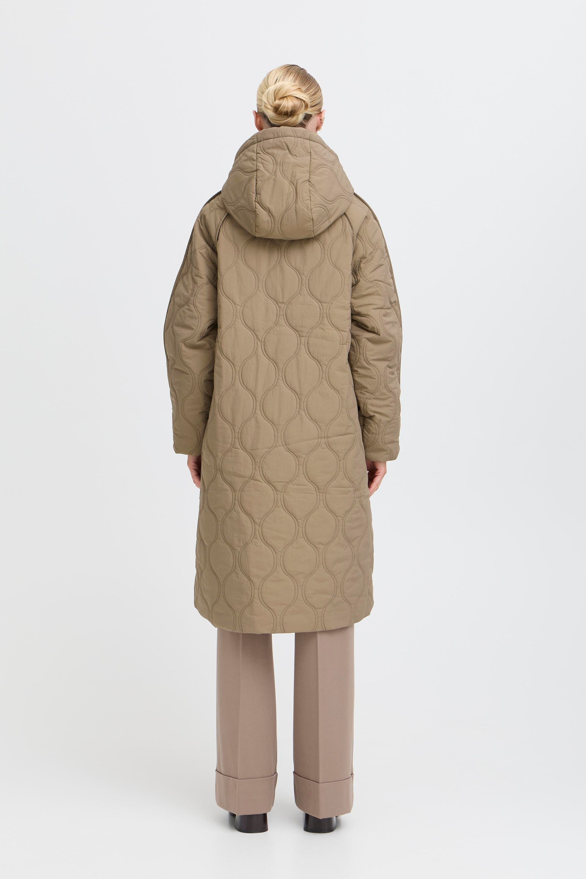 B young Bycocci Coat