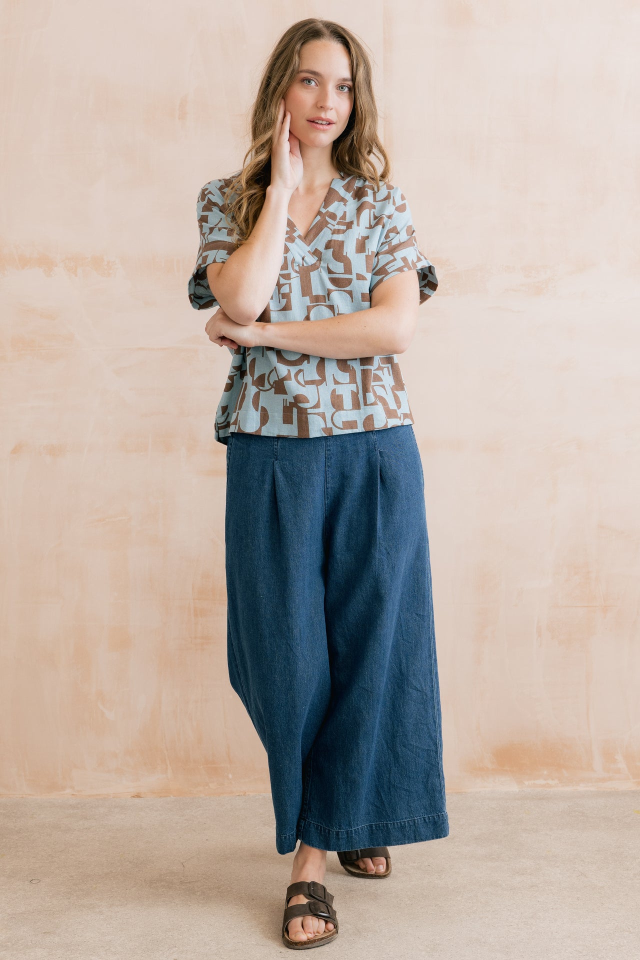 Lily and Me Orchard Linen Blend Shell Top Mocha