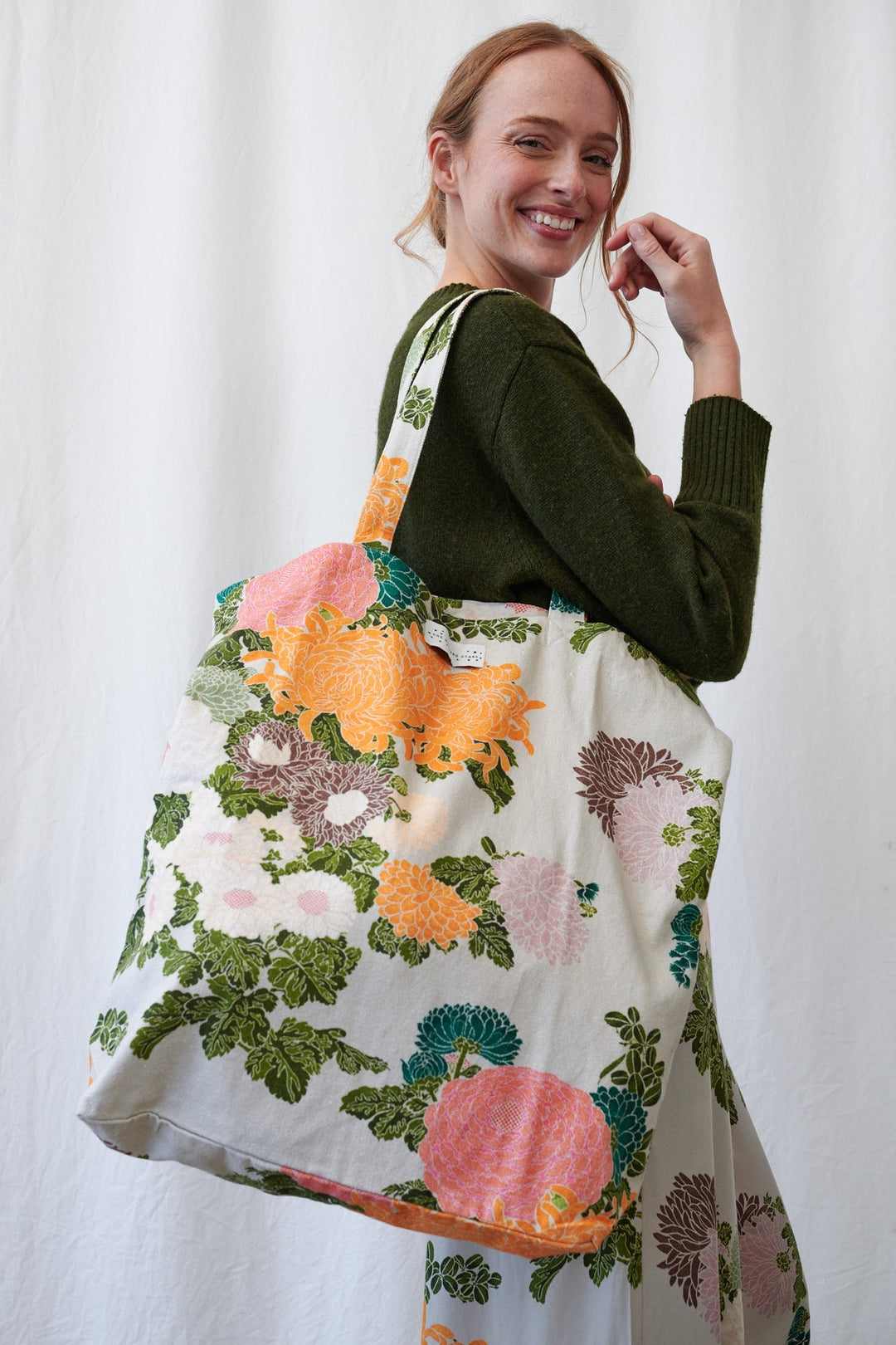 One Hundred Stars
Jacquard Putty Canvas Bag