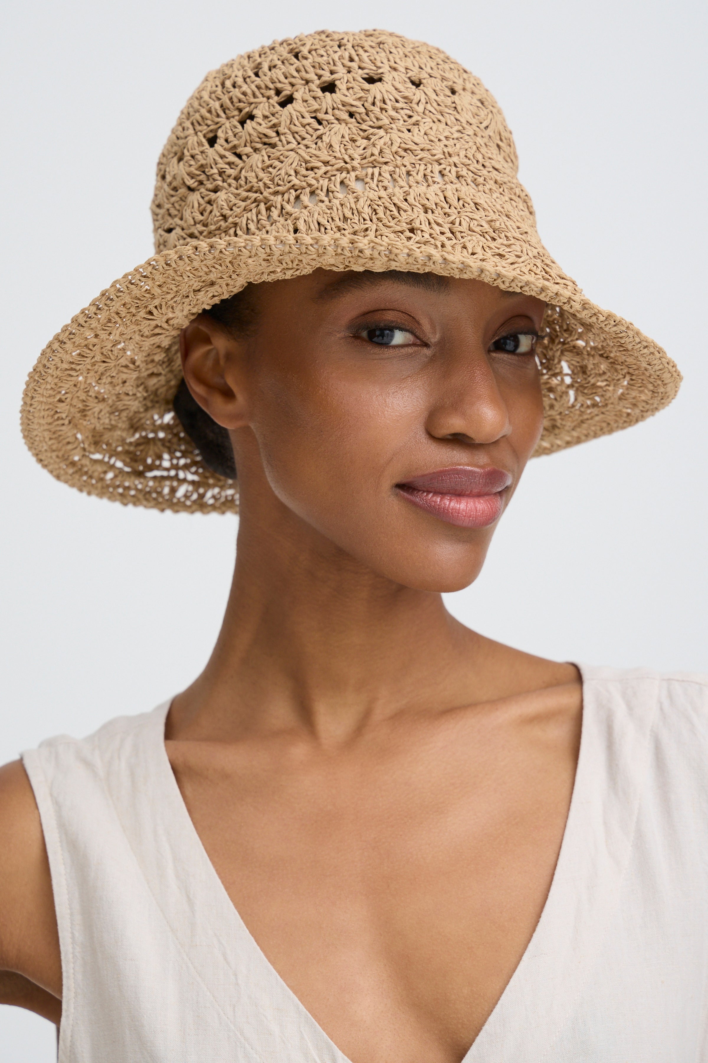 B young Byvashti Hat