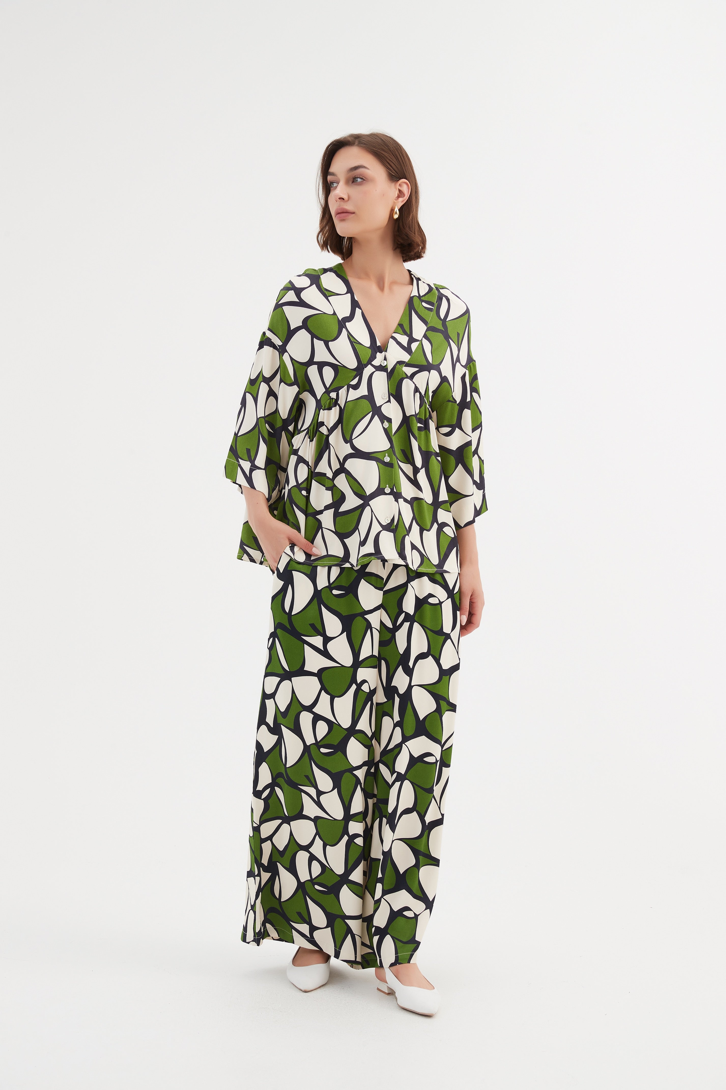 Tirelli V Neck Peplum Top Rayon Green Oasis-Shirts & Tops-White finn