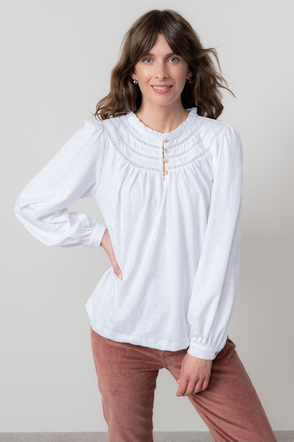 Lily and Me Luna Blouse Plain-White finn