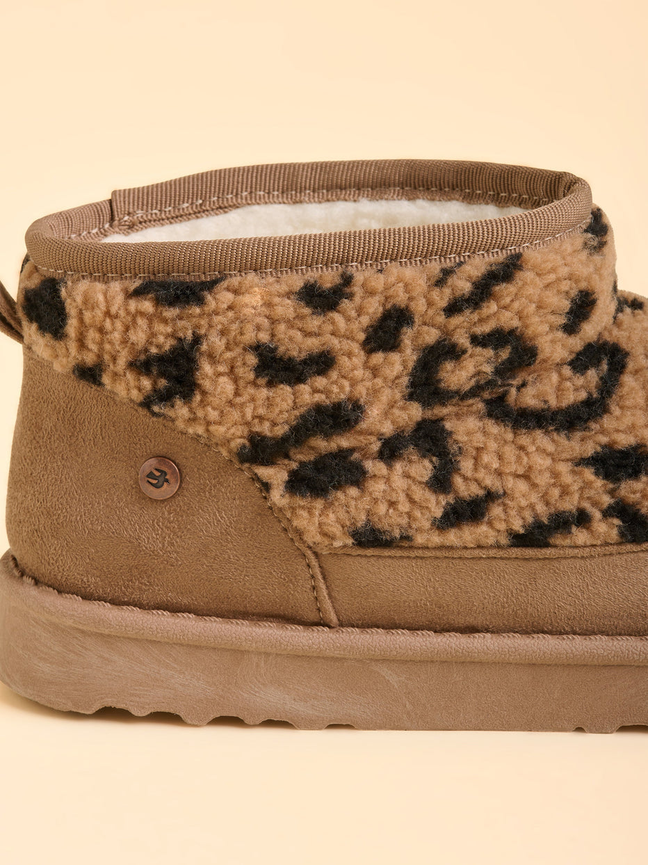 Brakeburn Winter Embrace Slipper