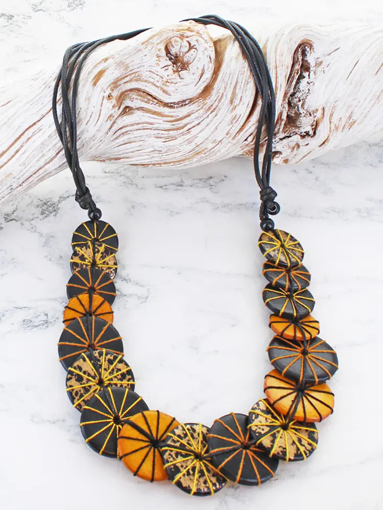 Suzie Blue Overlapping Wooden Disc and Tread Necklace UJ6503