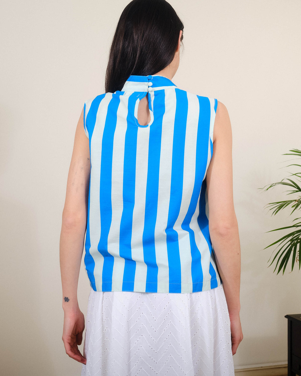 Pretty Vacant Nikki Top-Shirts & Tops-White finn