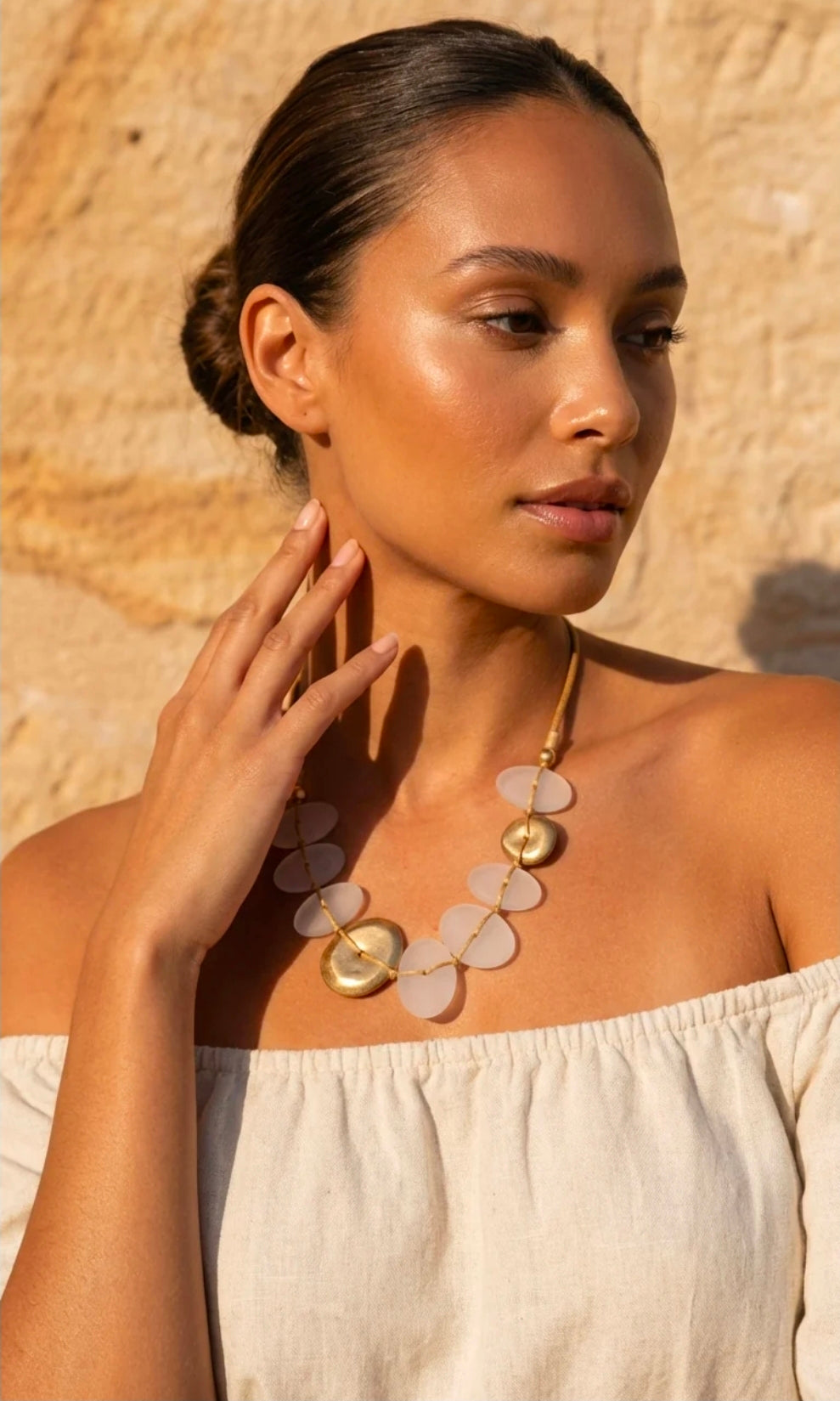 Envy 4735 Short taupe cord necklace with frosted and gold pendant design-Envy-White finn