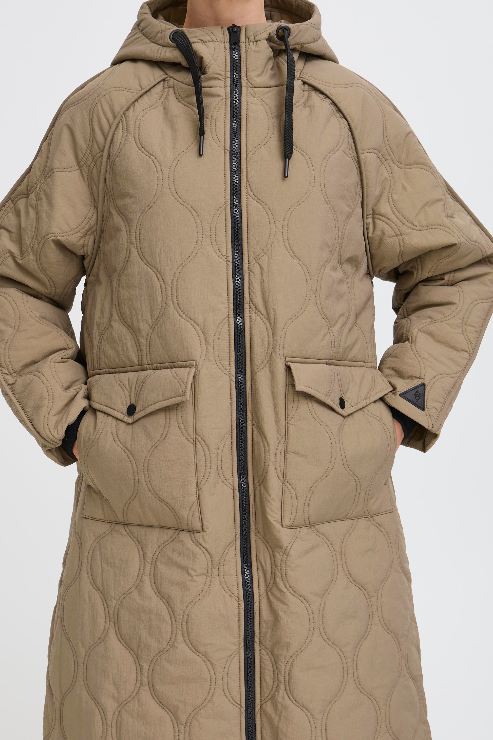 B young Bycocci Coat