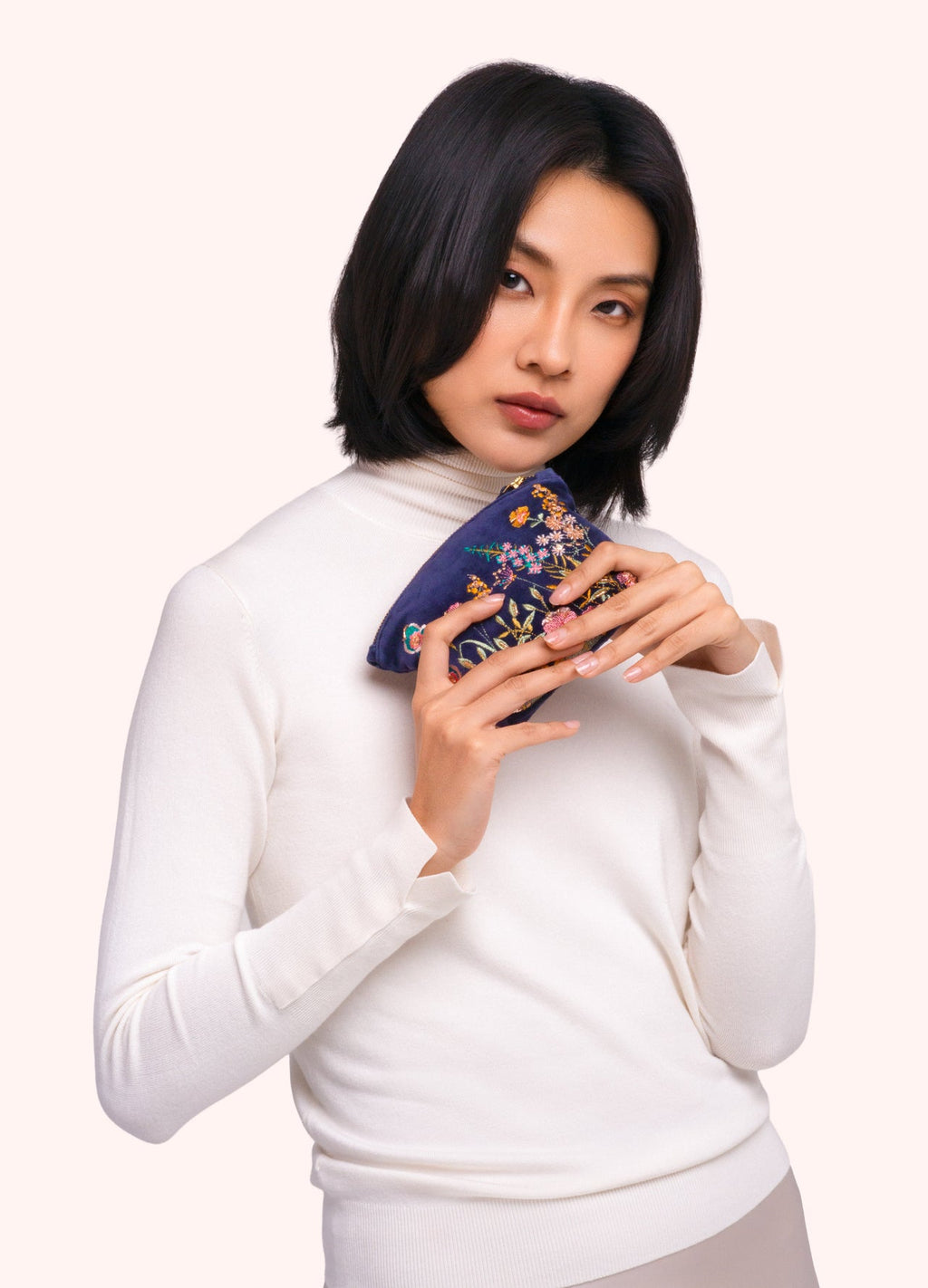 Powder Mini Velvet Pouch