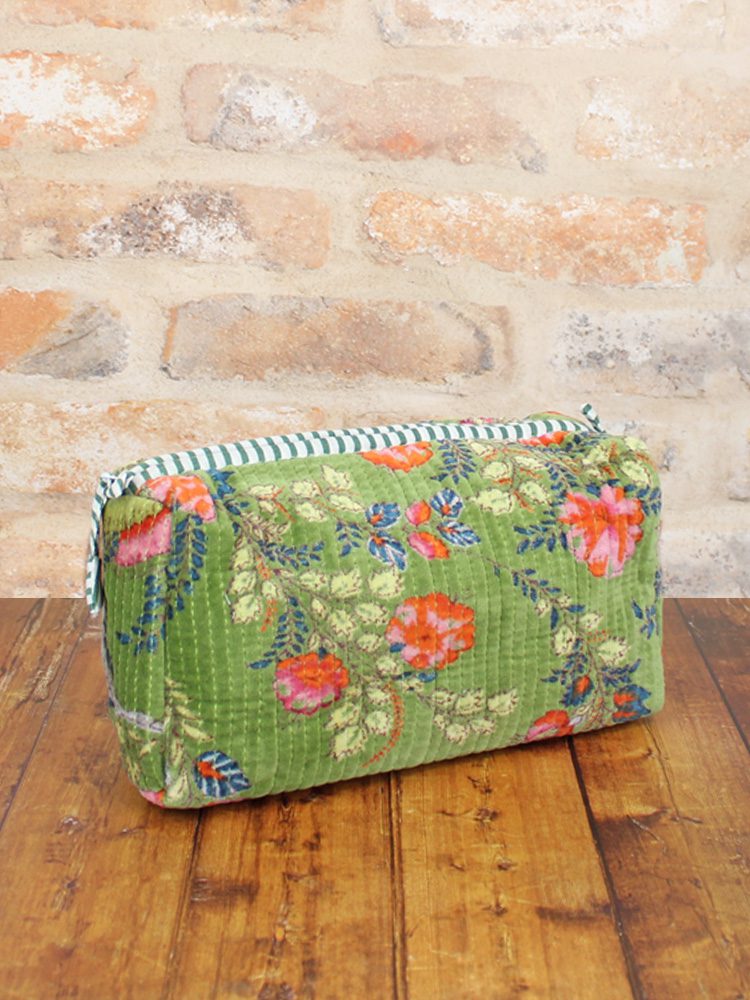 QUILTED VELVET WASH BAG JT6604GN