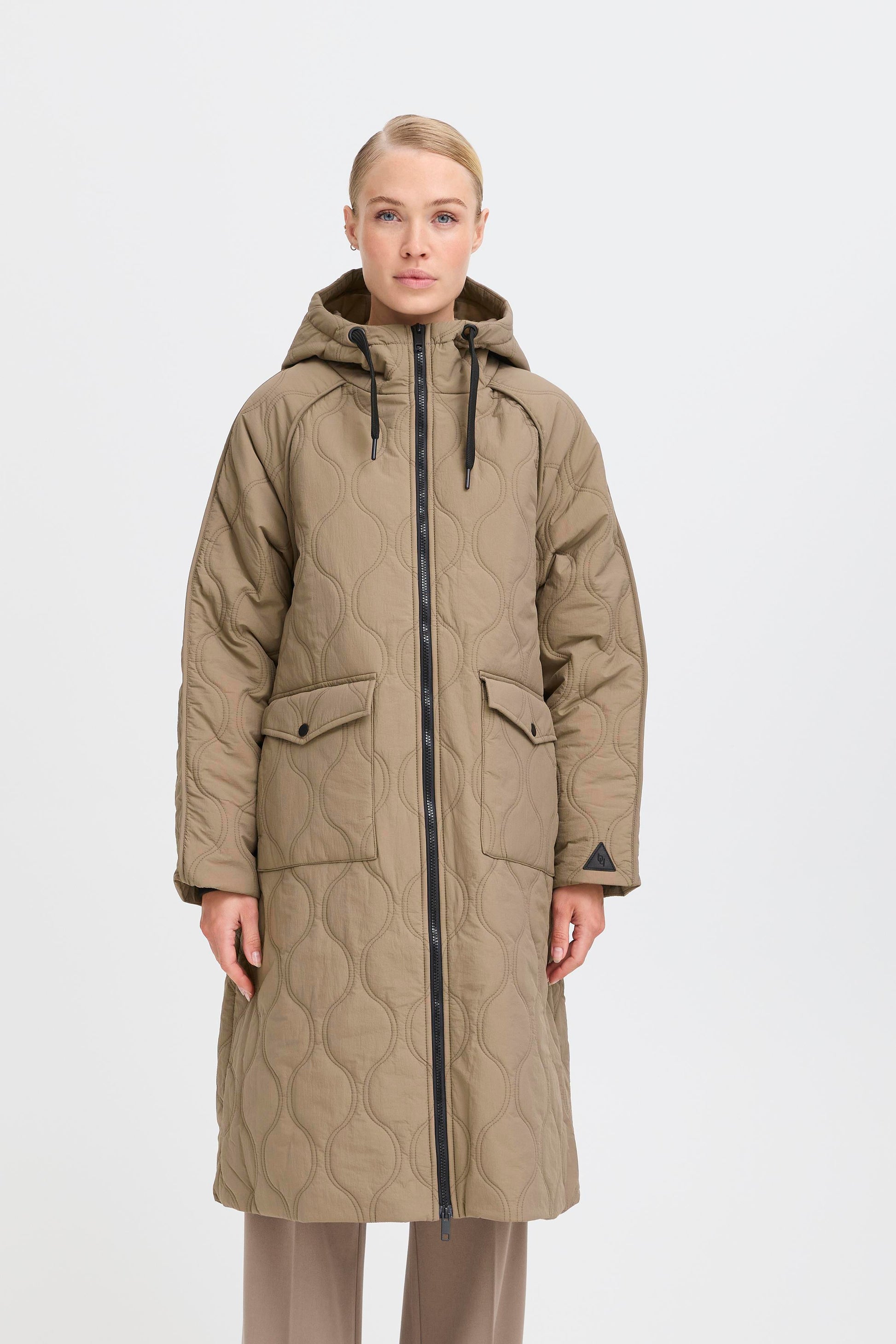 B young Bycocci Coat