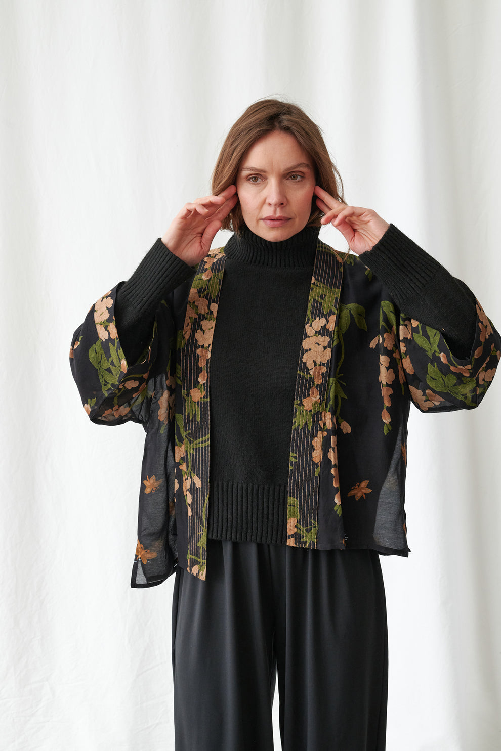 One Hundred Stars Wisteria Black Kimono