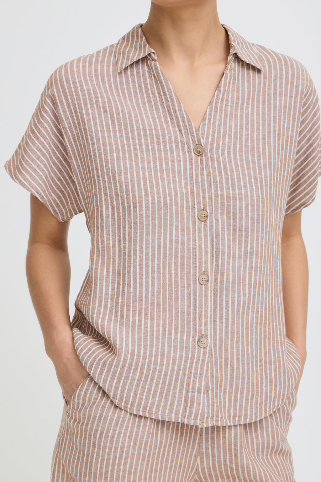B young Byfalakka Cap Sleeve Shirt