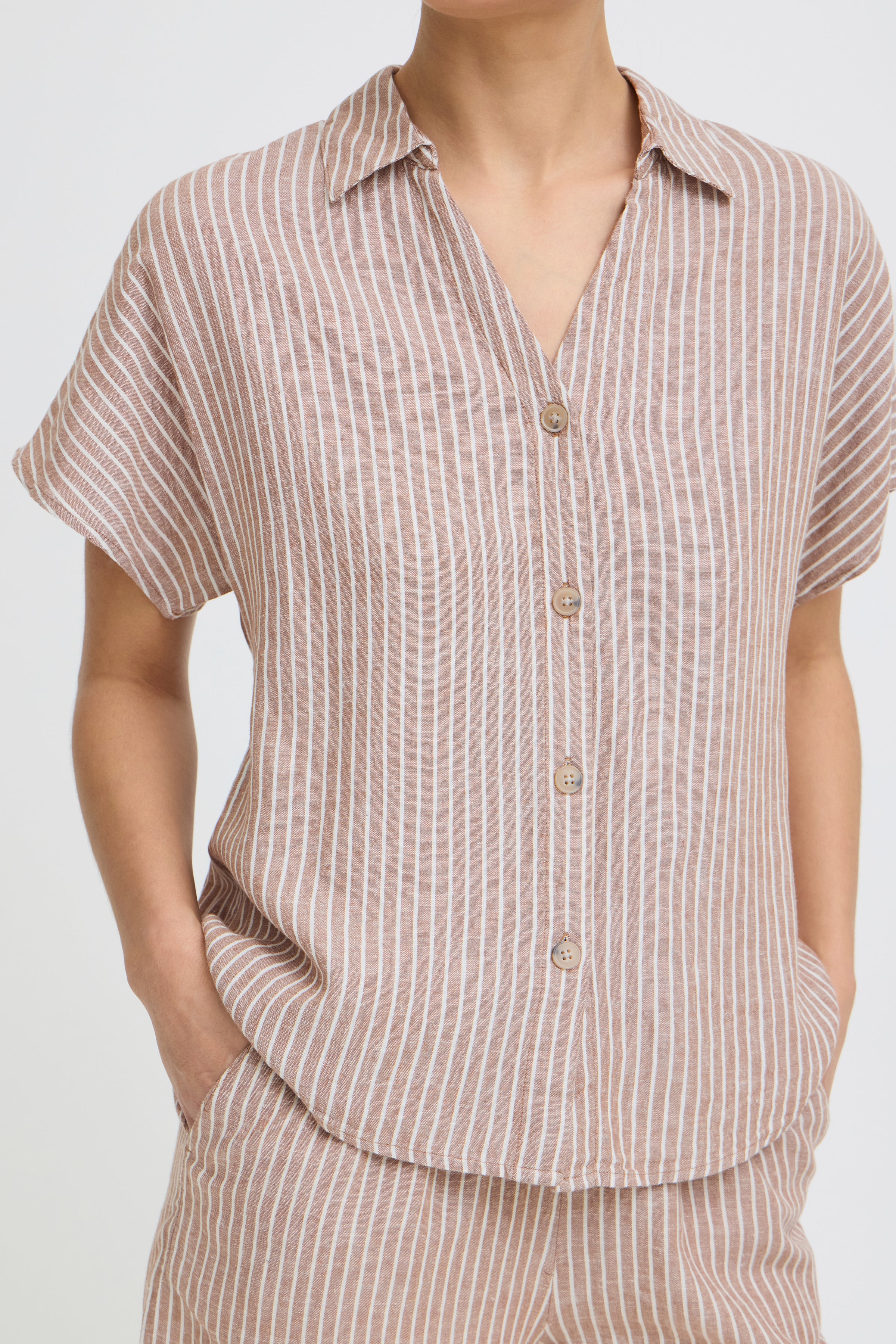 B young Byfalakka Cap Sleeve Shirt