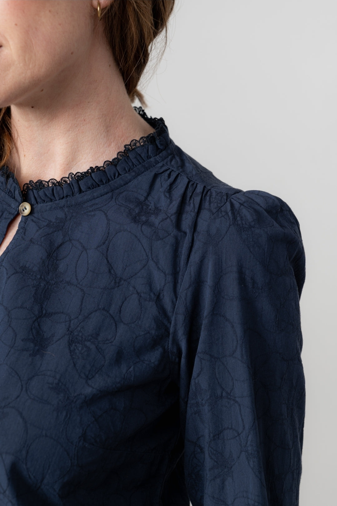 Lily and Me Emily Blouse Plain Jacquard-White finn