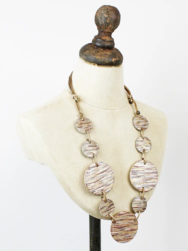Suzie Blue Long Shell Disc Necklace UJ6512