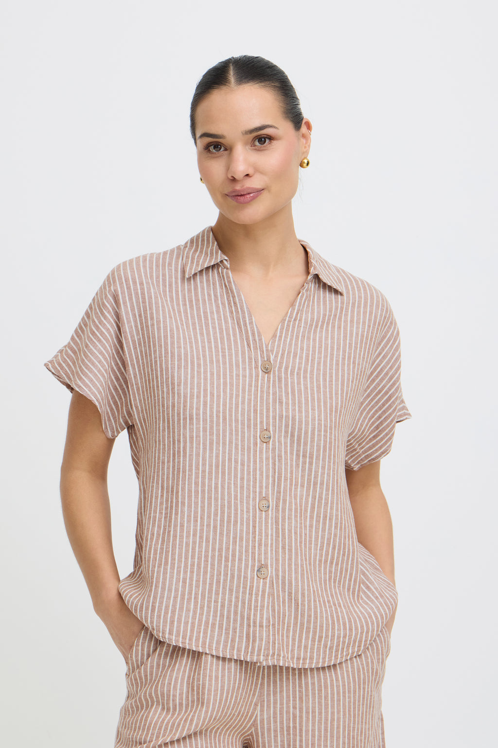 B young Byfalakka Cap Sleeve Shirt