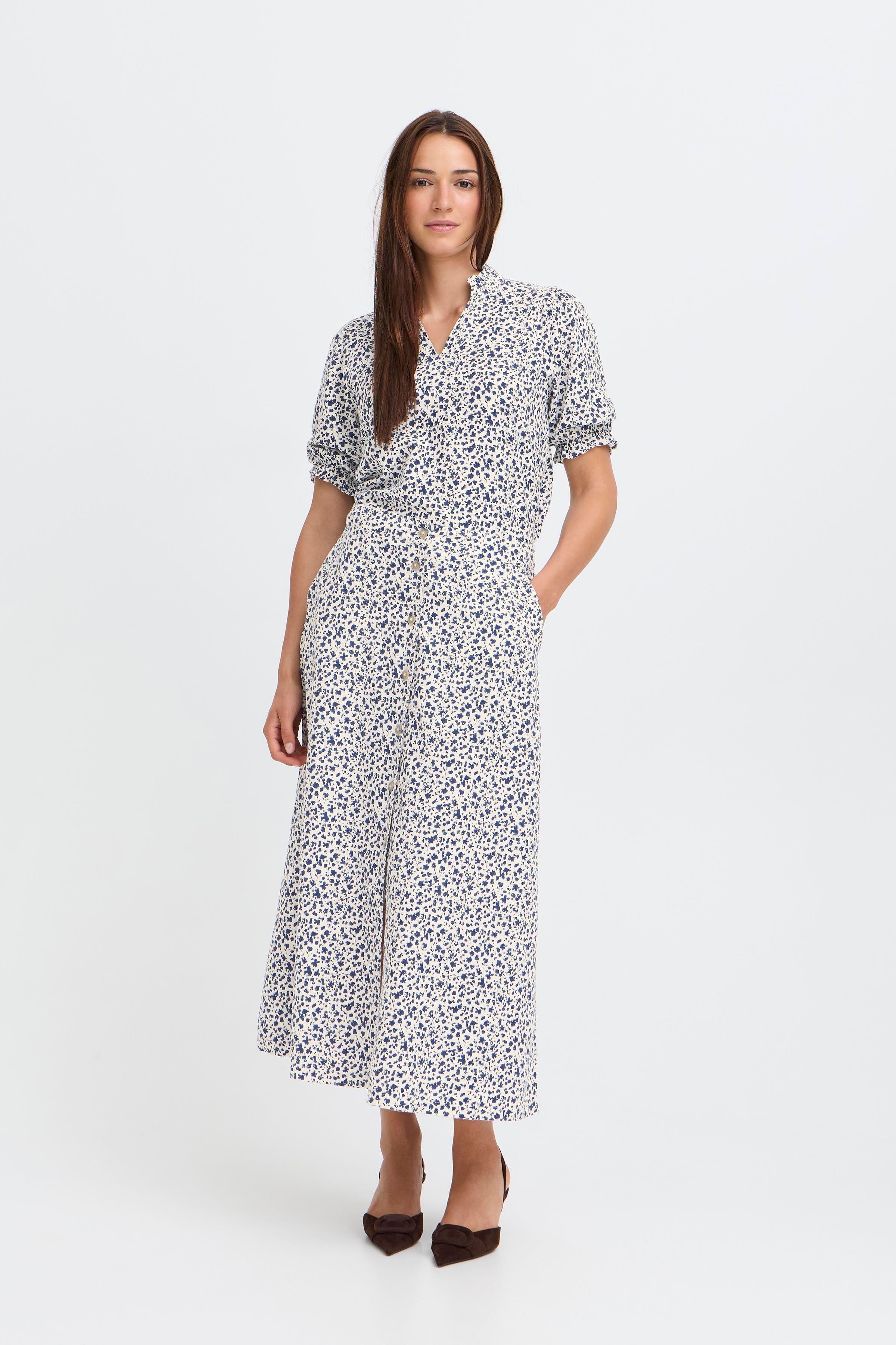 B young Byfalakka Button Skirt