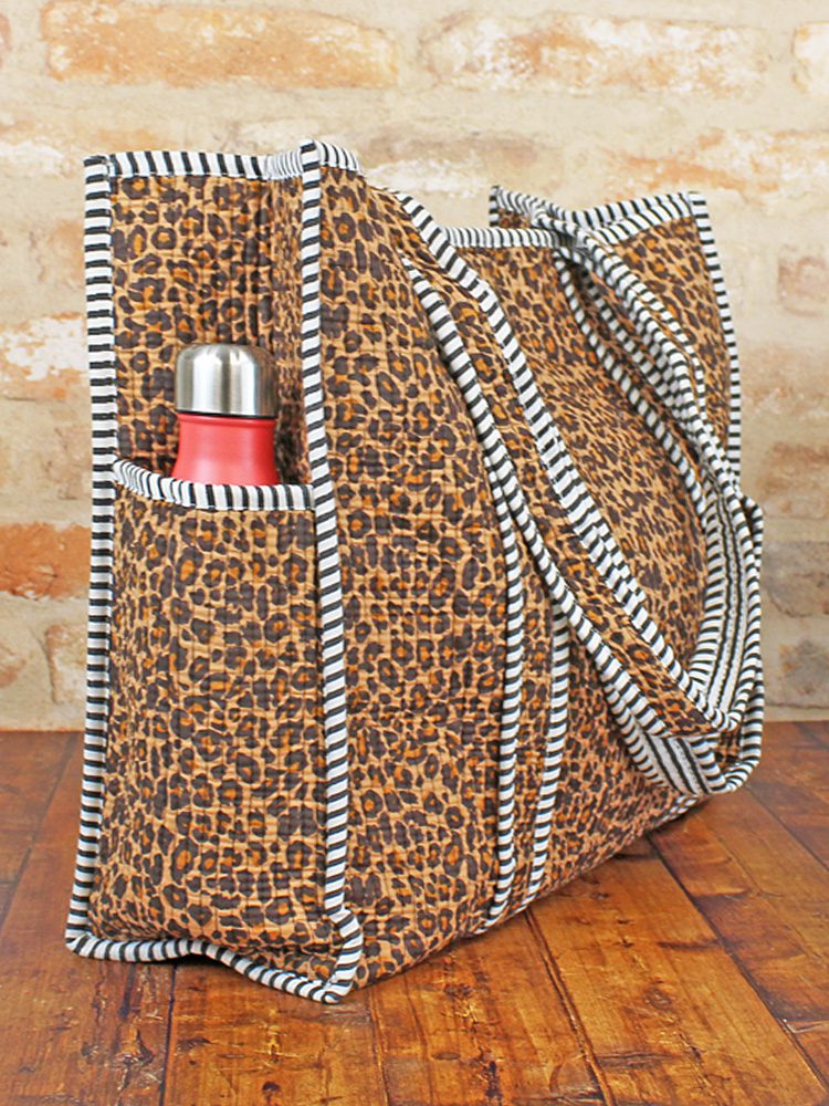 JT6601B QUILTED COTTON TOTE BAG – ANIMAL PRINT