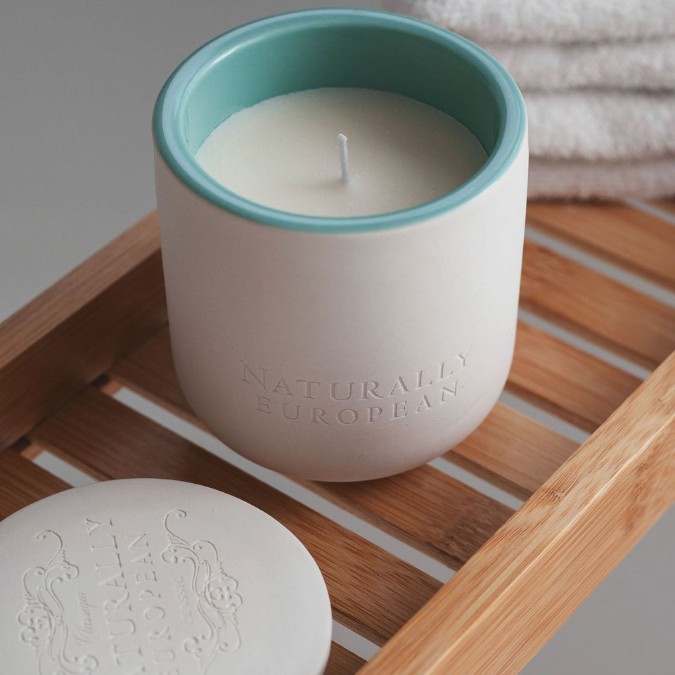 Naturally European Sea Kelp and Cedar 200g Candle
