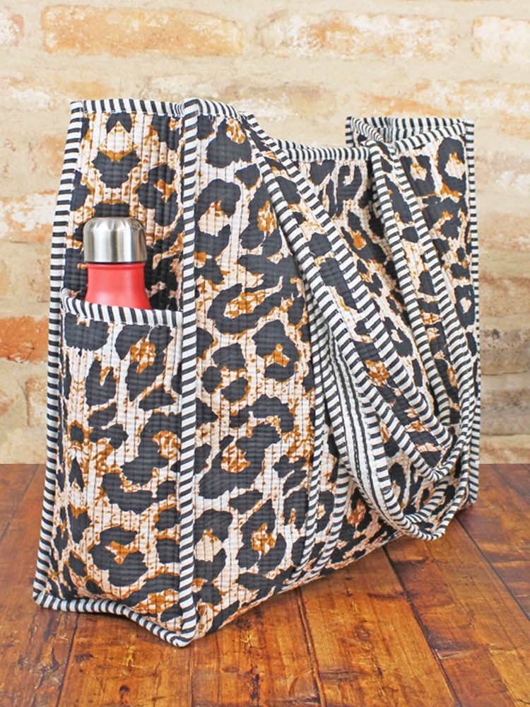 JT6601C QUILTED COTTON TOTE BAG – ANIMAL PRINT