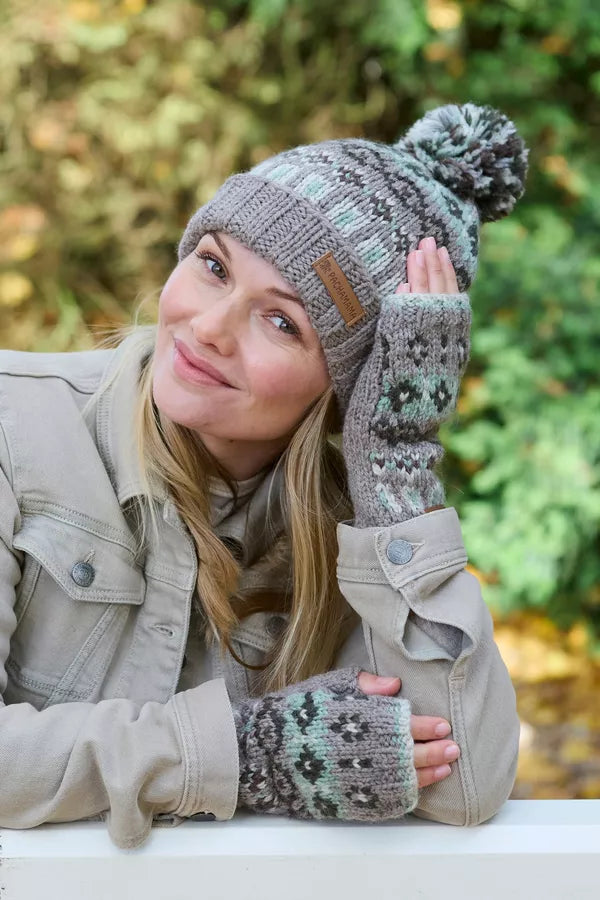 Pachamama Loch Fyne Merino Roll Back Beanie Green-Pachamama-White finn