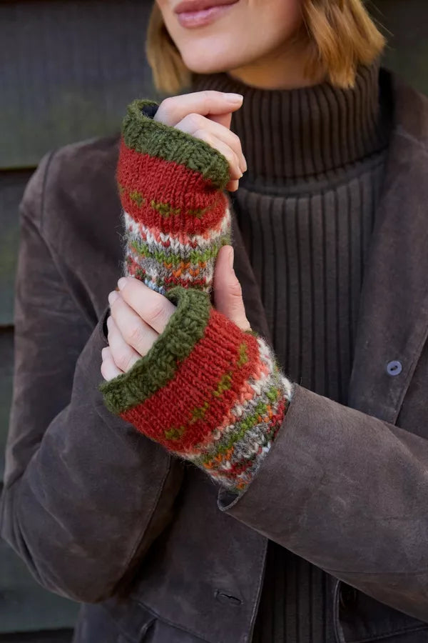 Pachamama Iona Handwarmer Moss