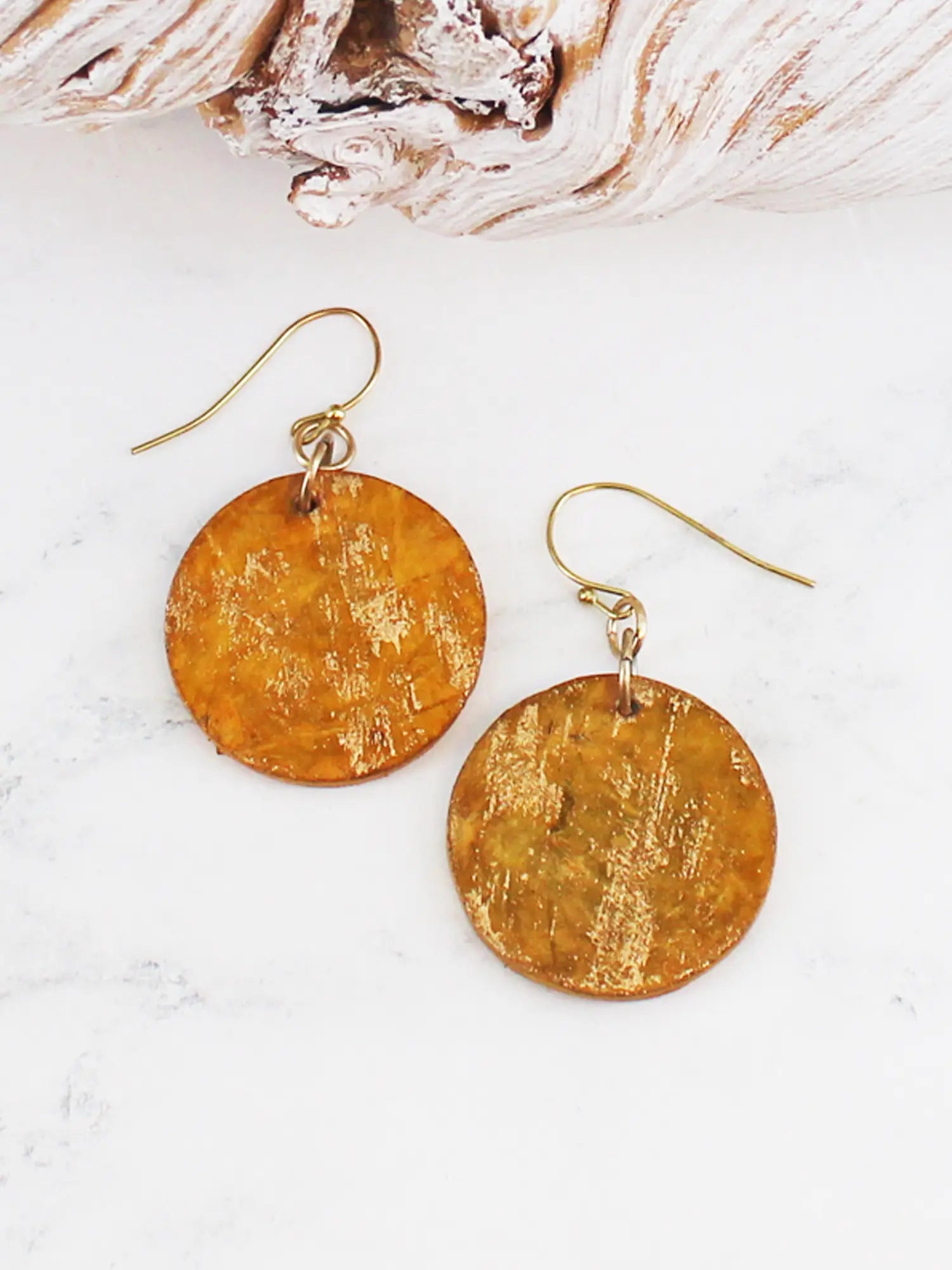 Suzie Blue Shell Disc Earrings UJ6511