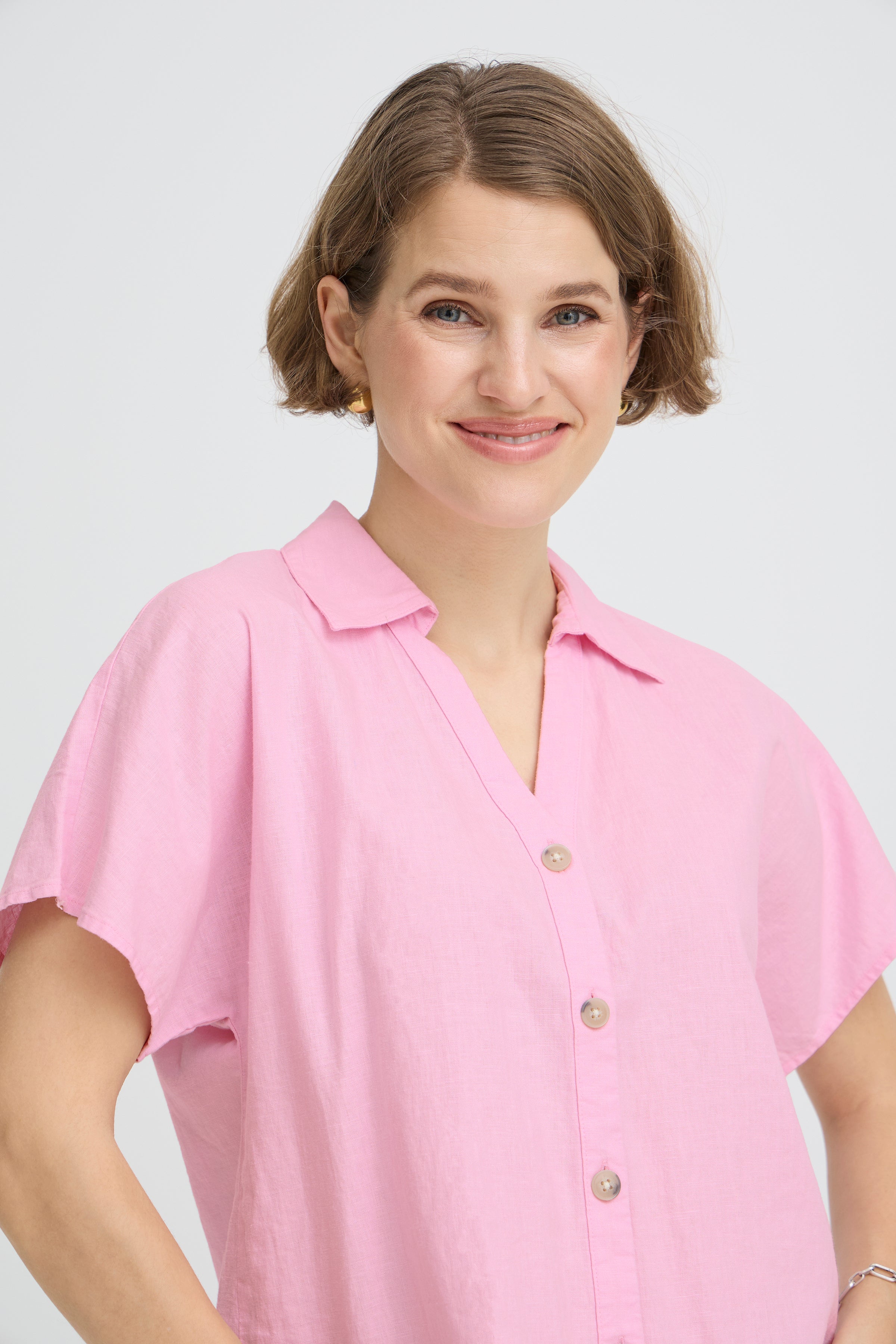 B young Byfalakka Cap Sleeve Shirt