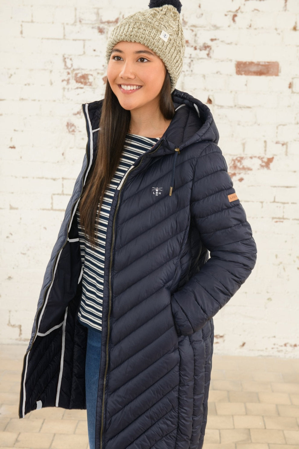 Lighthouse Laurel Coat