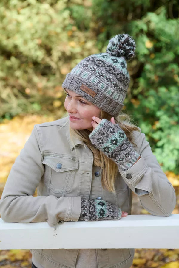 Pachamama Loch Fyne Merino Roll Back Beanie Green-Pachamama-White finn