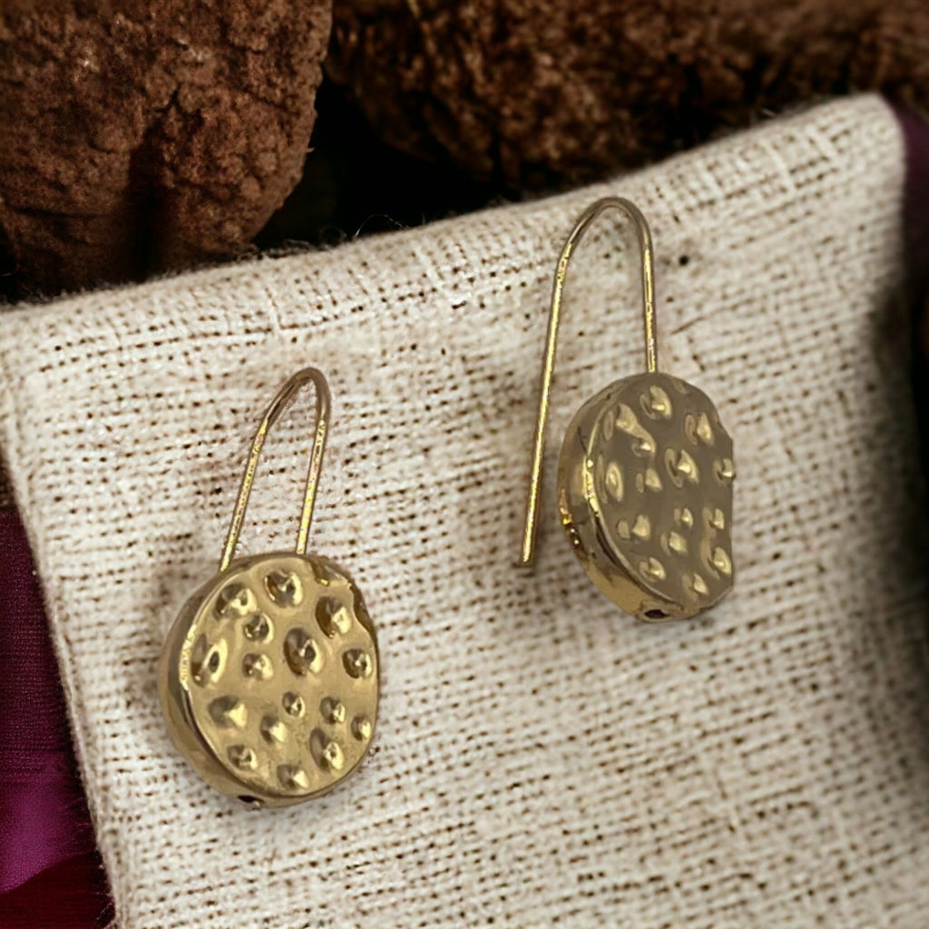 Jess and lou Battered Circles on hook ER124-Jess and Lou-White finn