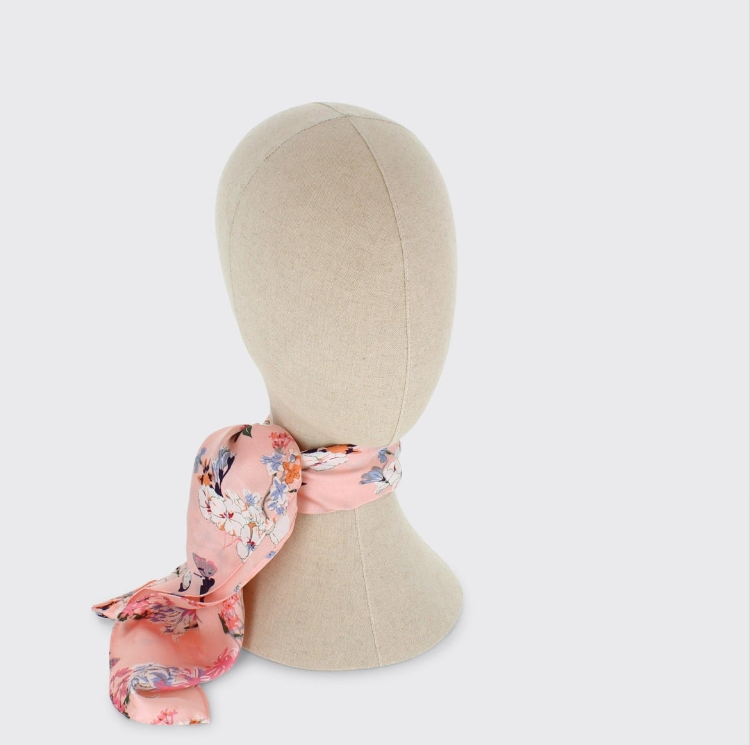 Kiki Square Scarf Pink-Scarf-White finn