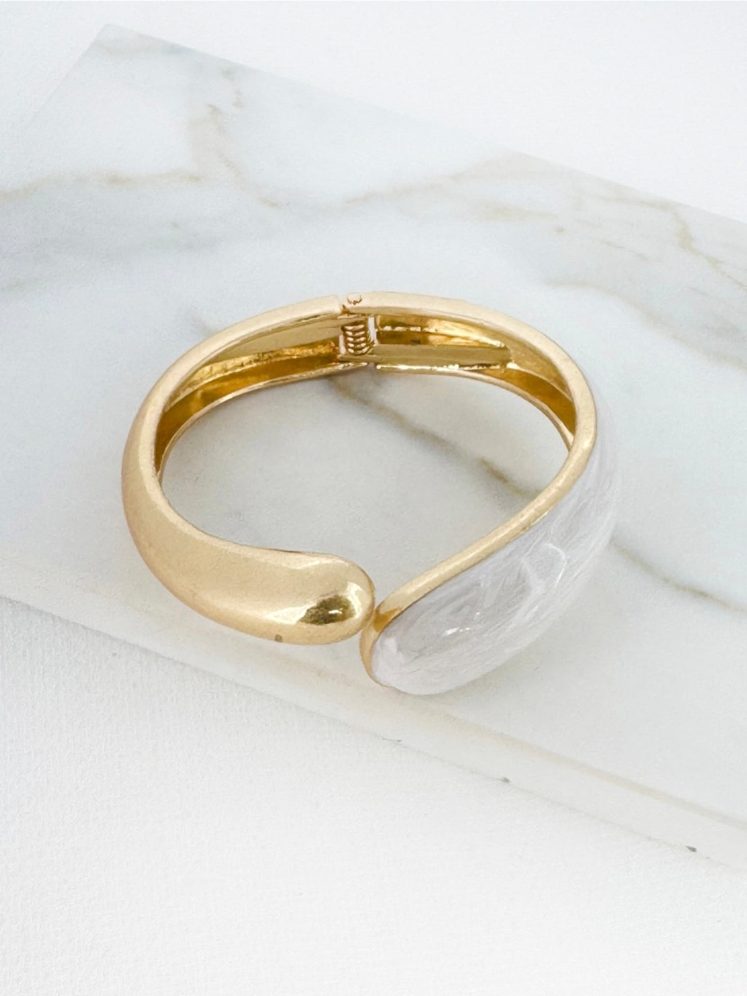 Envy Cream and Gold Cuff Bracelet 4712-Envy-White finn