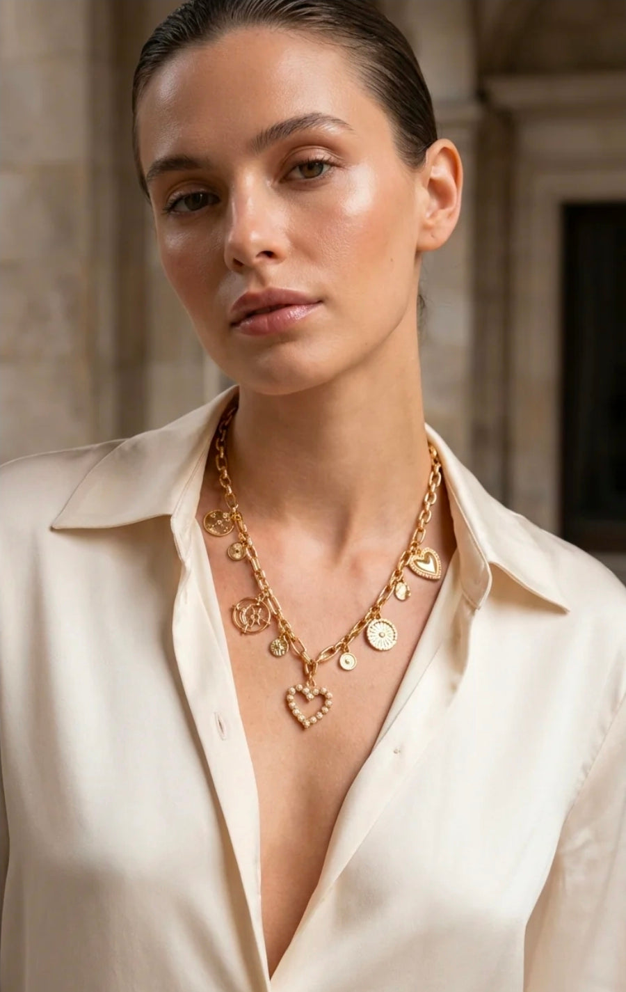 Envy 4811 Short gold necklace with heart charms-Envy-White finn