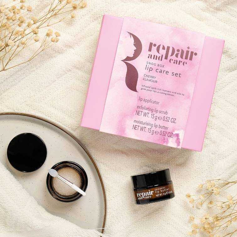 Repair and Care Lip Care Gift Set-White finn