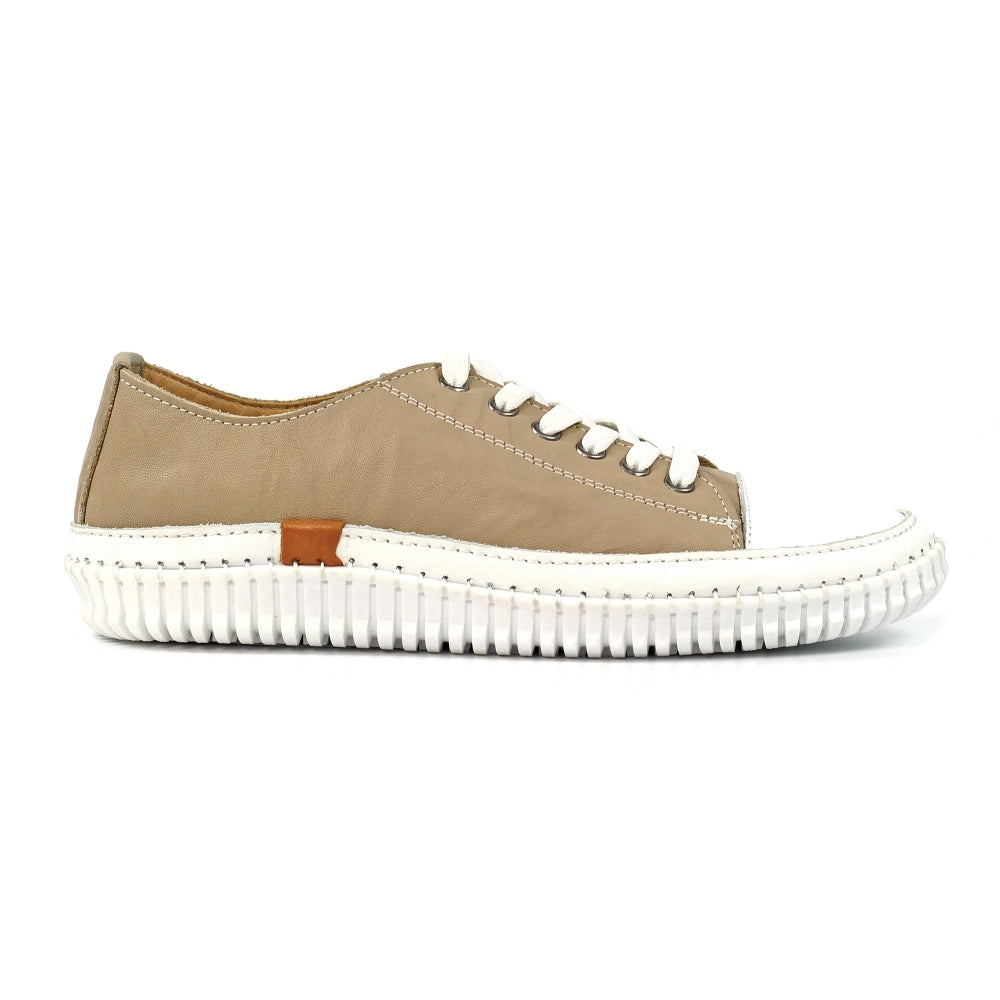 Lunar Trainer Truffle 11