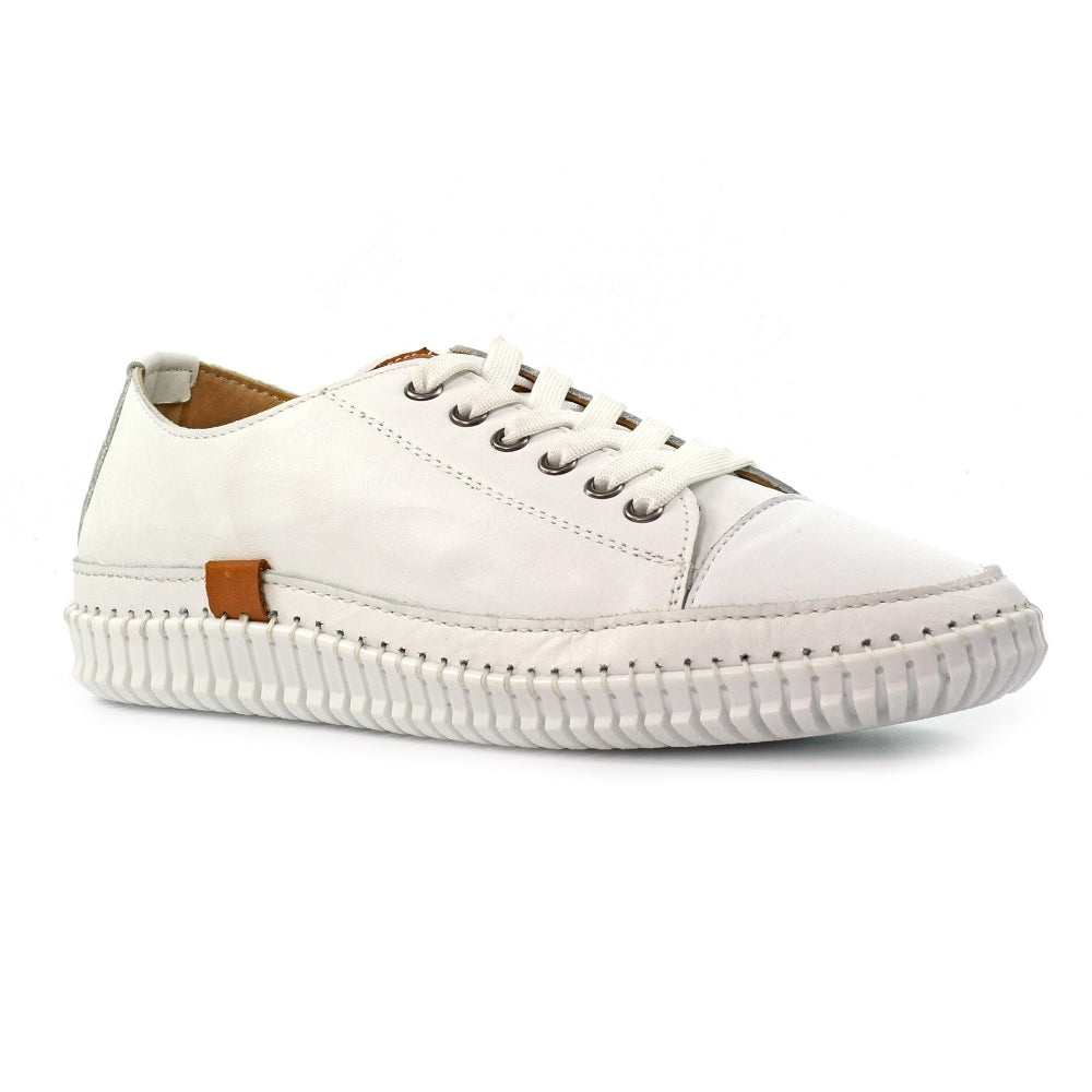 Lunar Trainer Truffle 11